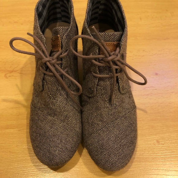 TOMS Herringbone Women’s Kala Bootie Size 8 - Picture 2 of 3